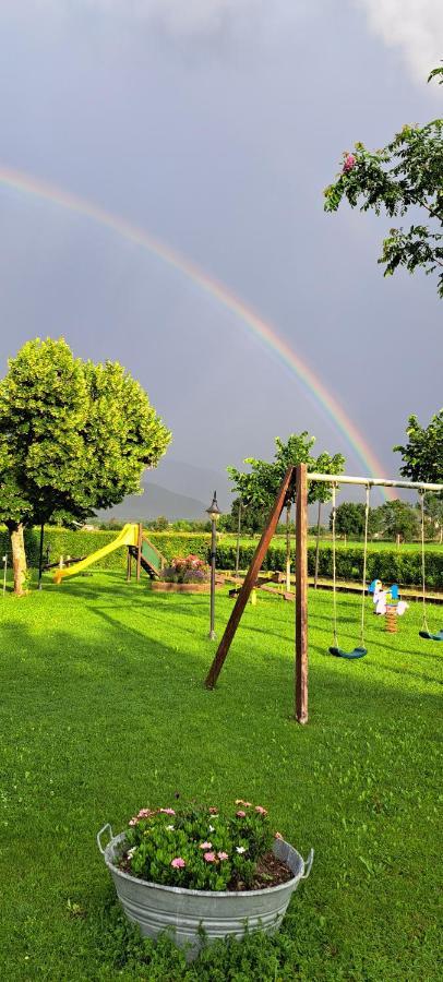 Gasthaus Agriturismo Il Casale Grande Beroide Exterior foto